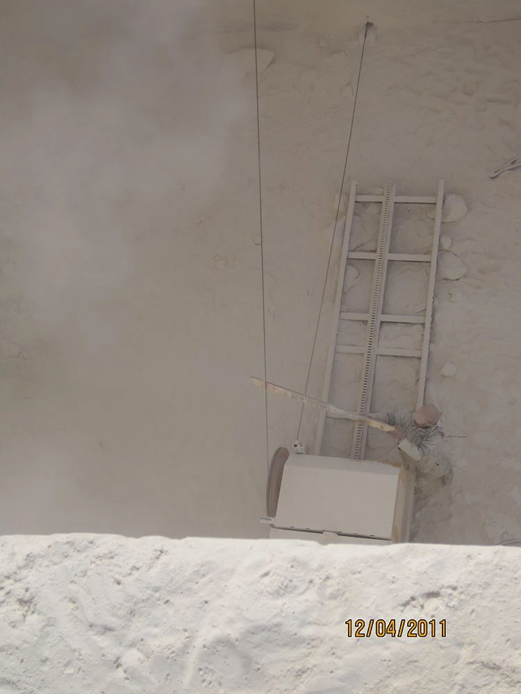 wire saw machine working